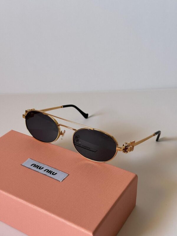 Lunettes de soleil Miu Miu MU 54ZS – Style luxe et tendance