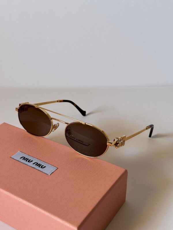 Lunettes de soleil Miu Miu MU 54ZS – Style luxe et tendance