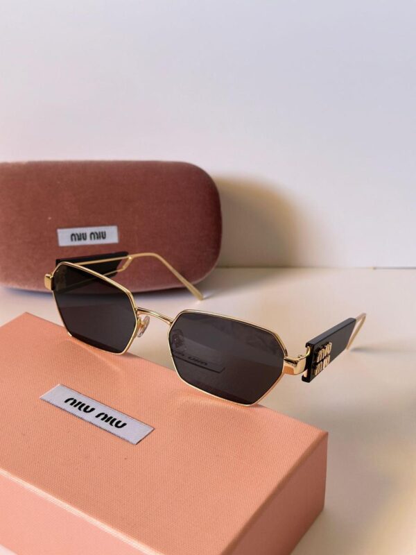 Lunettes de soleil Miu Miu MU 54ZS – Style luxe et tendance