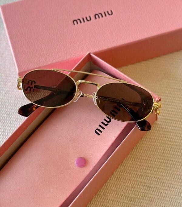 Lunettes de soleil Miu Miu MU 54ZS – Style luxe et tendance